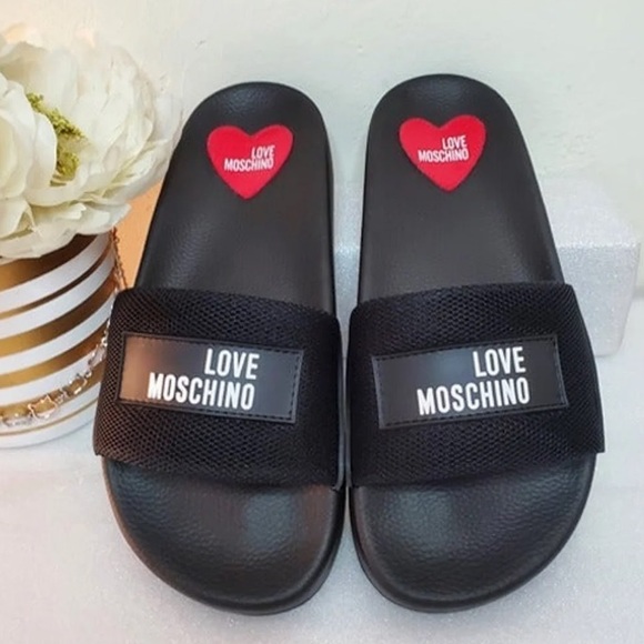 love moschino slides